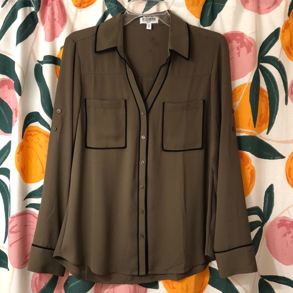 Women’s Express button up blouse